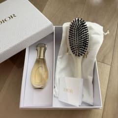 Dior ノベルティ ヘアミスト&ヘアブラシ付き - メルカリ