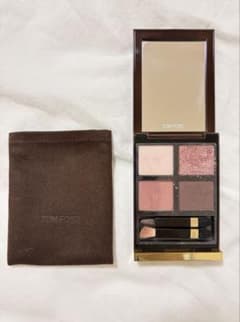 TOM FORD アイ カラー クォード 030 インソレント ローズのサムネイル