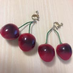 さくらんぼ イヤリングのサムネイル