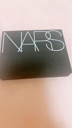 NARS ライトリフレクティング プレストパウダー　プレストN