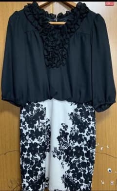 【しろうさ様】花柄ワンピースとItsdemo花柄スカートのサムネイル
