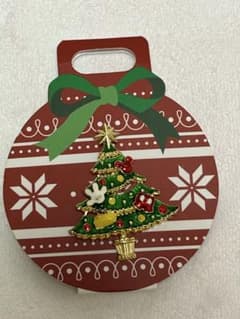 ディズニー ストア クリスマスツリー ピンバッジ - メルカリ