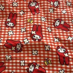赤いチェック柄キャラクター生地（マイメロディー）のサムネイル