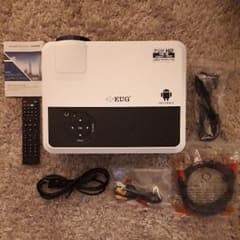 最終値下げ【美品】LED Bluetooth WiFi LCDプロジェクターのサムネイル