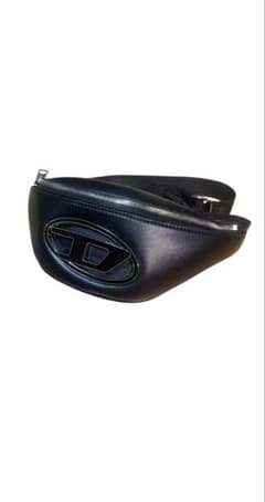 ディーゼル　DIESEL ボディバッグ　Dロゴ　デカロゴ　ブラックのサムネイル