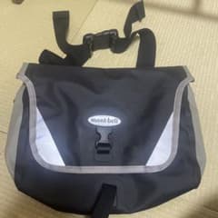 【極良品】mont-bell ショルダーバッグ 黒のサムネイル