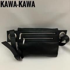 ✨極美品✨ KAWAKAWA ハトメボディバッグ Mサイズ レザー 黒 ブラック