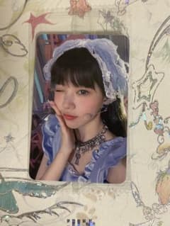 ILLIT モカ　トレカ　ktown4u m2 デビューショーケースのサムネイル