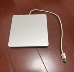Apple USB SuperDrive【純正】外付けドライブ CD/DVD再生のサムネイル