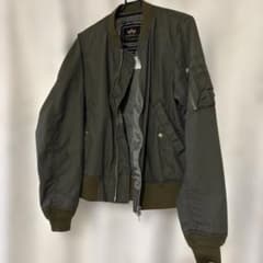ALPHA INDUSTRIESのMA-1フライトジャケットのサムネイル