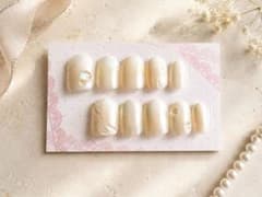 【現品販売】ショートオーバル02137（Mサイズ）ニュアンスパールネイルチップのサムネイル