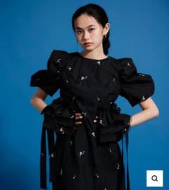 新品・未使用】ANDRESDブロッサムフリルドレス - メルカリ