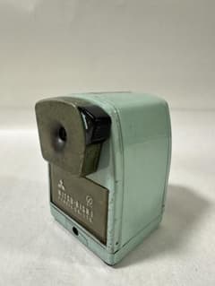 三菱 鉛筆削り器 昭和レトロ 希少 レア 手動 鉛筆削り 動作品 - メルカリ