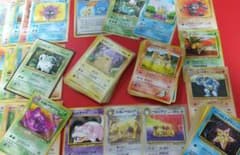 pokemon cards 100枚 まとめ売り 旧裏 ピカチュウ ヒトカゲ - メルカリ