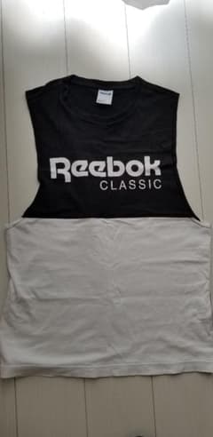 Reebokタンクトップのサムネイル