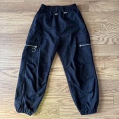 ハートチャーム付き カーゴパンツ ブラックのサムネイル