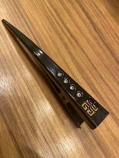 ジバンシィ　ノベルティヘアクリップのサムネイル