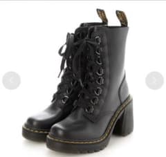 Dr. Martens｜Chesney フレアヒール レースアップブーツのサムネイル