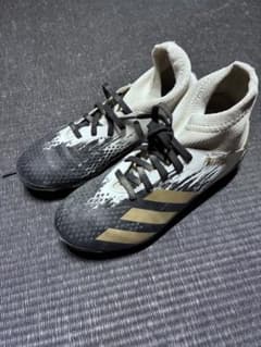 adidas サッカーシューズ ホワイト/ブラック/ゴールドのサムネイル