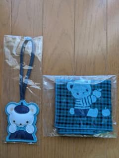 ファミリア　チャーム＆ガーゼハンカチセット　未使用のサムネイル