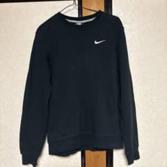 ナイキ　NIKE人気スウェットトレーナーSサイズ　ワンポイント刺繍ロゴ　ブラックのサムネイル