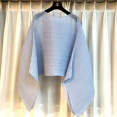 美品　プリーツプリーズ　マダムT　イッセイミヤケ　大判マフラー 美品 プリーツプリーズ マダムT イッセイミヤケ 大判マフラー - メルカリ