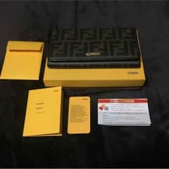 美品FENDI長財布のサムネイル