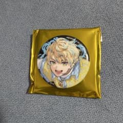 緋八マナ 缶バッジのサムネイル