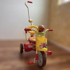 【美品】★それいけ！アンパンマンオールインワンUPII折りたたみ三輪車 美品】アンパンマン 折りたたみ三輪車 UP オールインワンIII - メルカリ