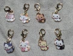 猫 チャーム 8個セット キーホルダーのサムネイル