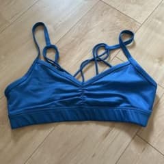 alo yoga ストラップ スポーツブラ ブルー Sサイズ - メルカリ