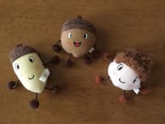 絵本どんぐりむら マスコットのサムネイル