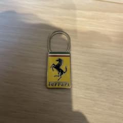 純正品 Ferrari フェラーリキーリング 未使用 正規 キーホルダー 