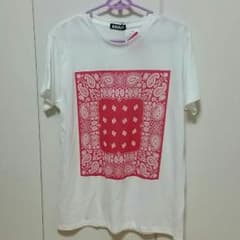 ペイズリー　バンダナ柄Tシャツのサムネイル