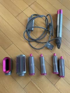 ダイソンヘアドライヤーのサムネイル