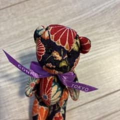Conrad Tokyo 花柄テディベア キーチェーン付きのサムネイル