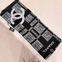 箱なし】シャネル ノベルティ リバーシブル スカーフ マフラー - メルカリ