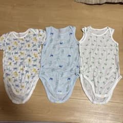 UNIQLO ベビー ボディスーツ 90cm 3枚セットのサムネイル