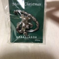 【新品未使用】ambassador hotel 記念品　ミッキーピンバッジのサムネイル