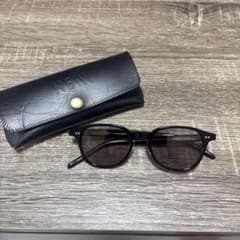 NEW. サングラス ALLEN II ケース付き 値下げ交渉ありのサムネイル