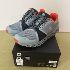 ［オン] 【週末限定】ランニングシューズ クラウドストラトス 28.5㎝のサムネイル