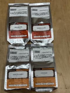 LUPICIA 紅茶4種セット アッサム、ユニオンジャック、サクランボ、クッキーのサムネイル