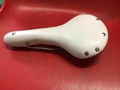 レザーサドル ホワイトのサムネイル