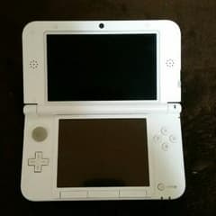 ニンテンドー3DSLL 白のサムネイル