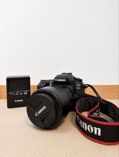 Canon EOS 80D EF-S18-135 IS USM レンズキットのサムネイル