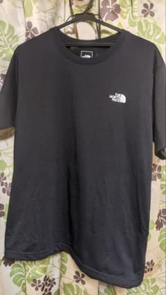 ザ　ノースフェイス半袖黒Tシャツのサムネイル