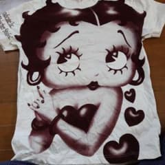 ベテイブープのTシャツのサムネイル