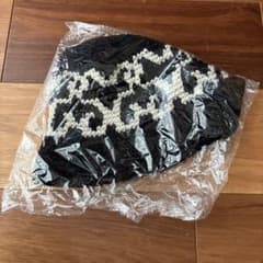 クロシェ編み ニットハット ブラック×ホワイトのサムネイル
