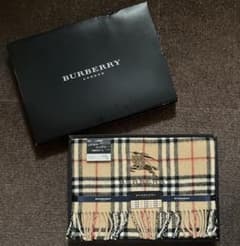 BURBERRY ウールひざ掛け 65×120cm - メルカリ