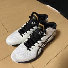 バレーボールシューズのサムネイル